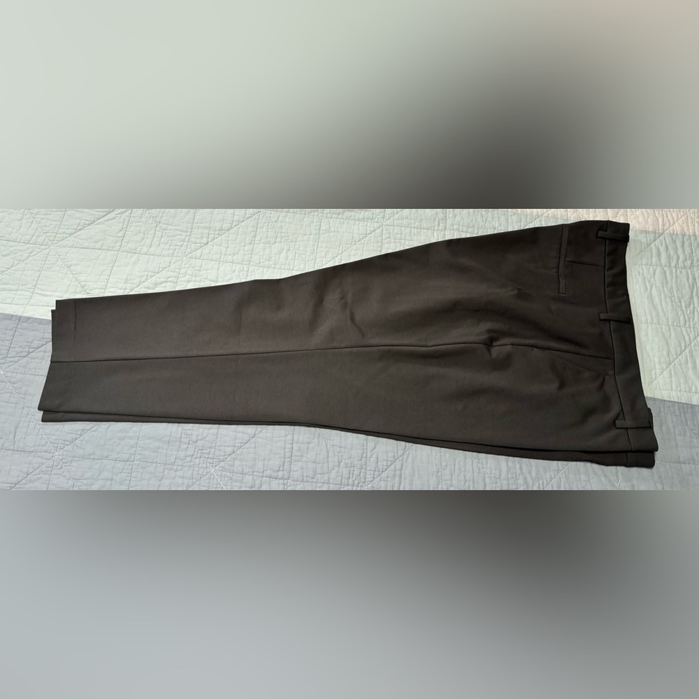 Liverpool 29” inseam Kelsey Straight Trousers 22W in Dark Gray